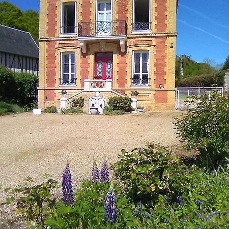Vila L'Ajoussienne Exteriér fotografie