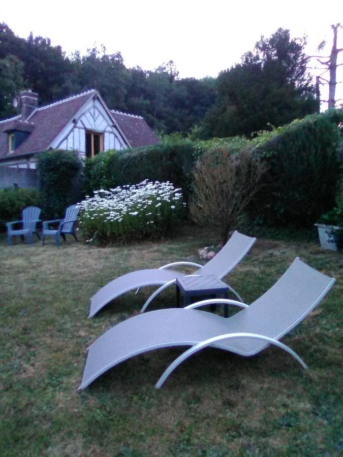 Vila L'Ajoussienne Exteriér fotografie