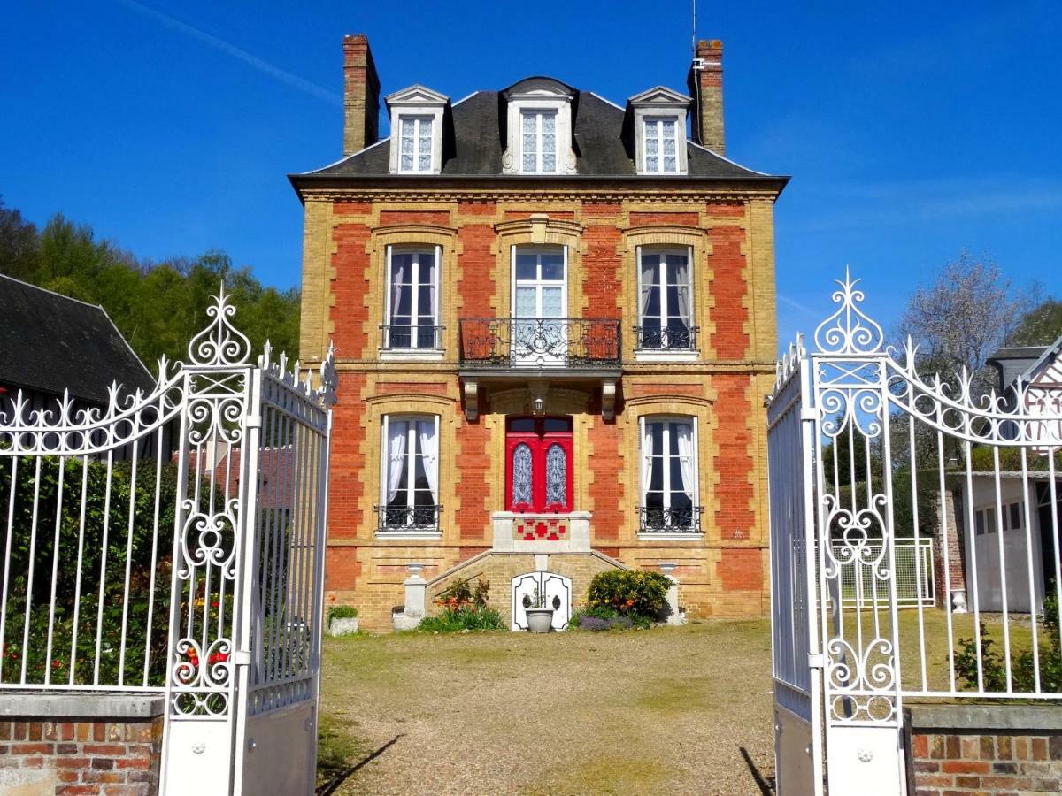 Vila L'Ajoussienne Exteriér fotografie